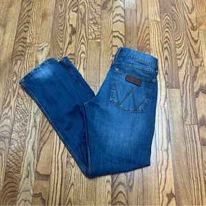 Wrangler Retro Slim Straight men’s jeans. Size 29x32